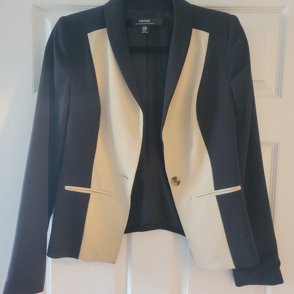 Kensie Two-Tone Blazer